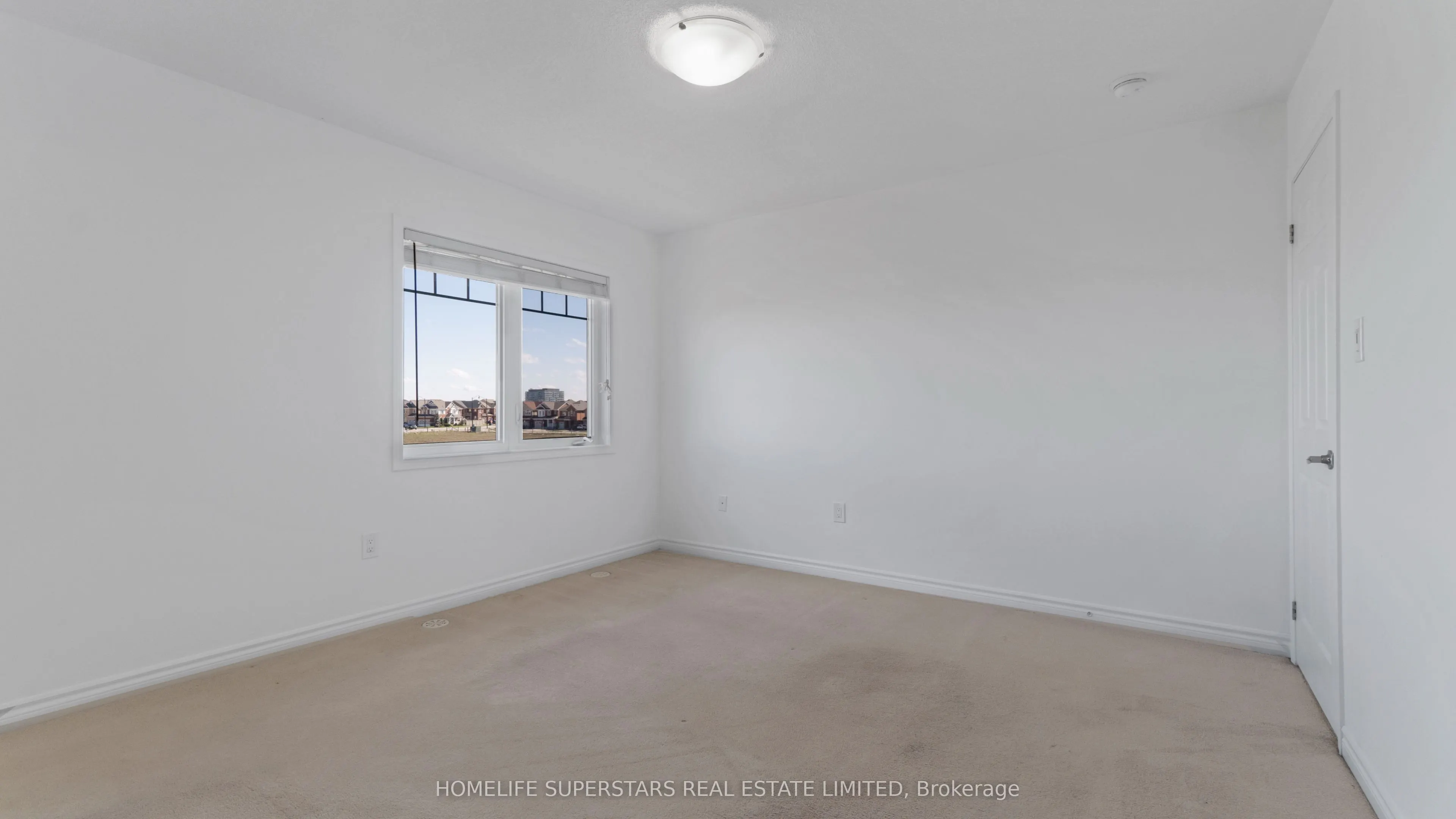72 Bannister Crescent