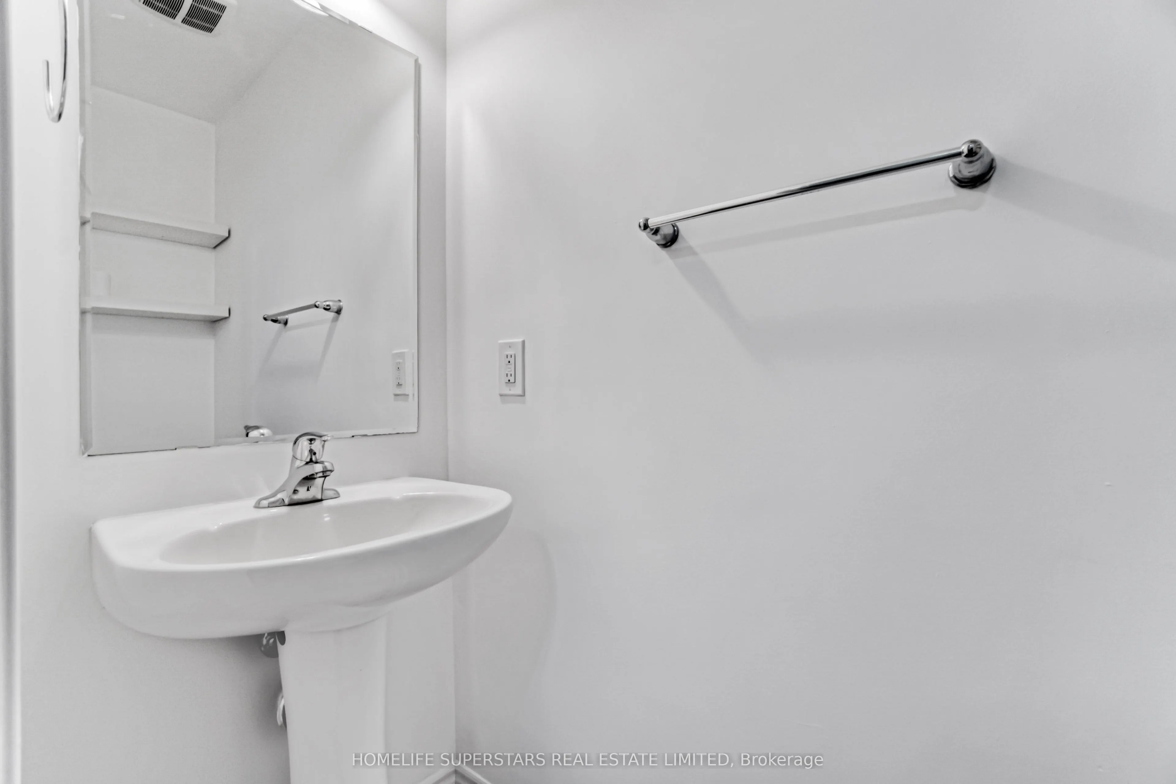 72 Bannister Crescent