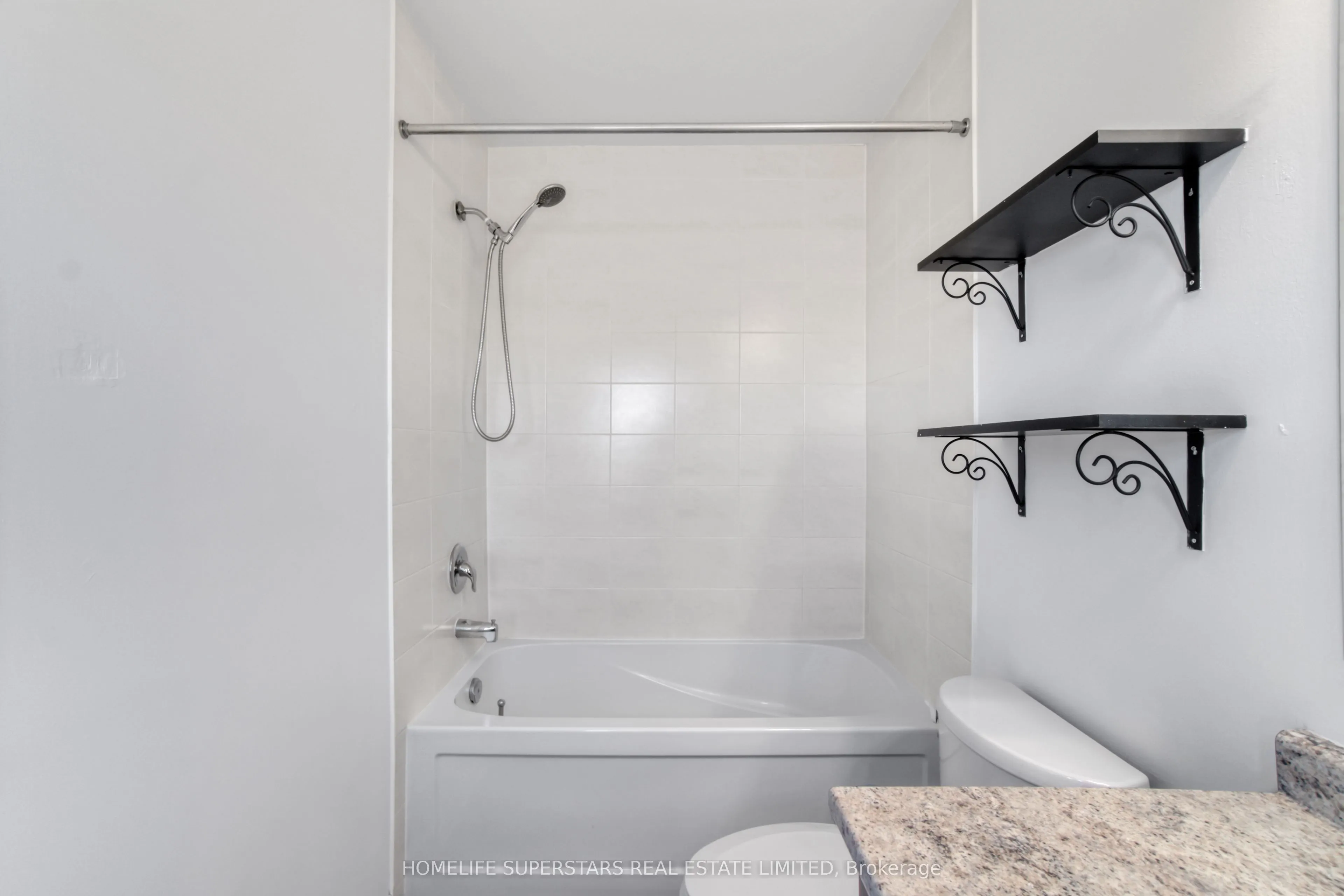 72 Bannister Crescent