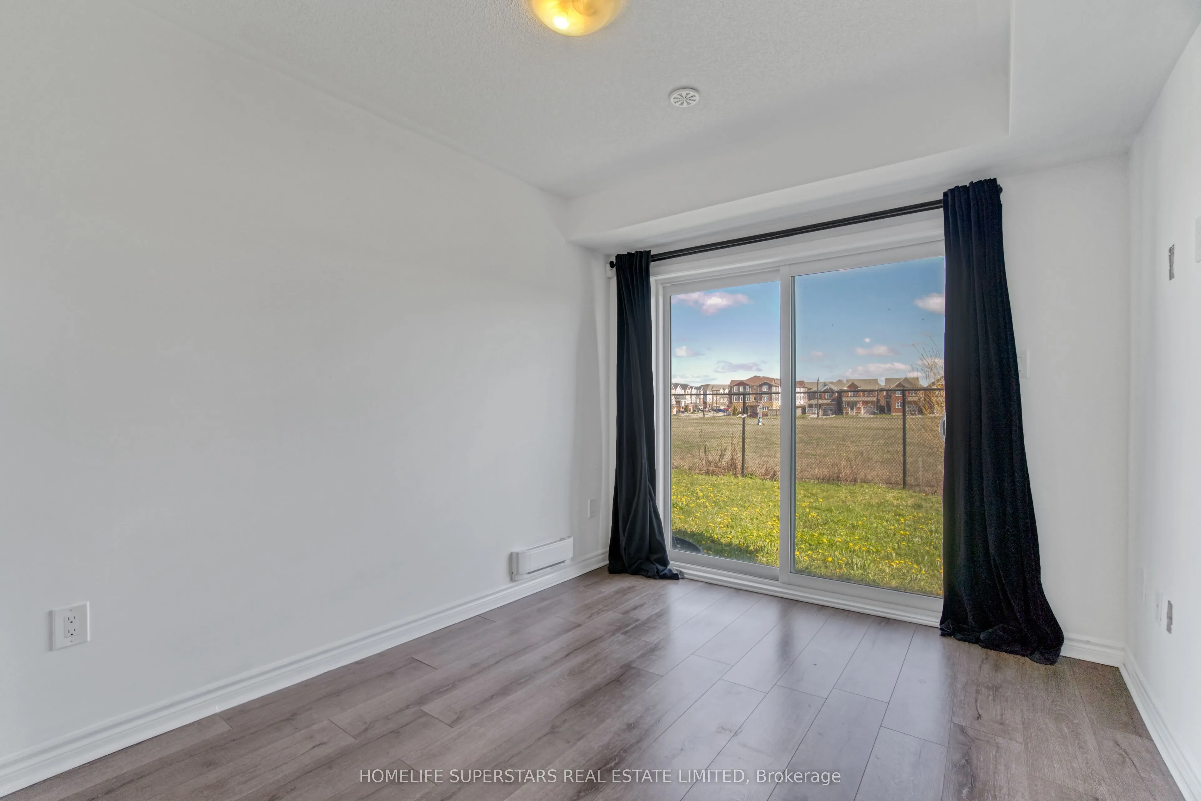 72 Bannister Crescent