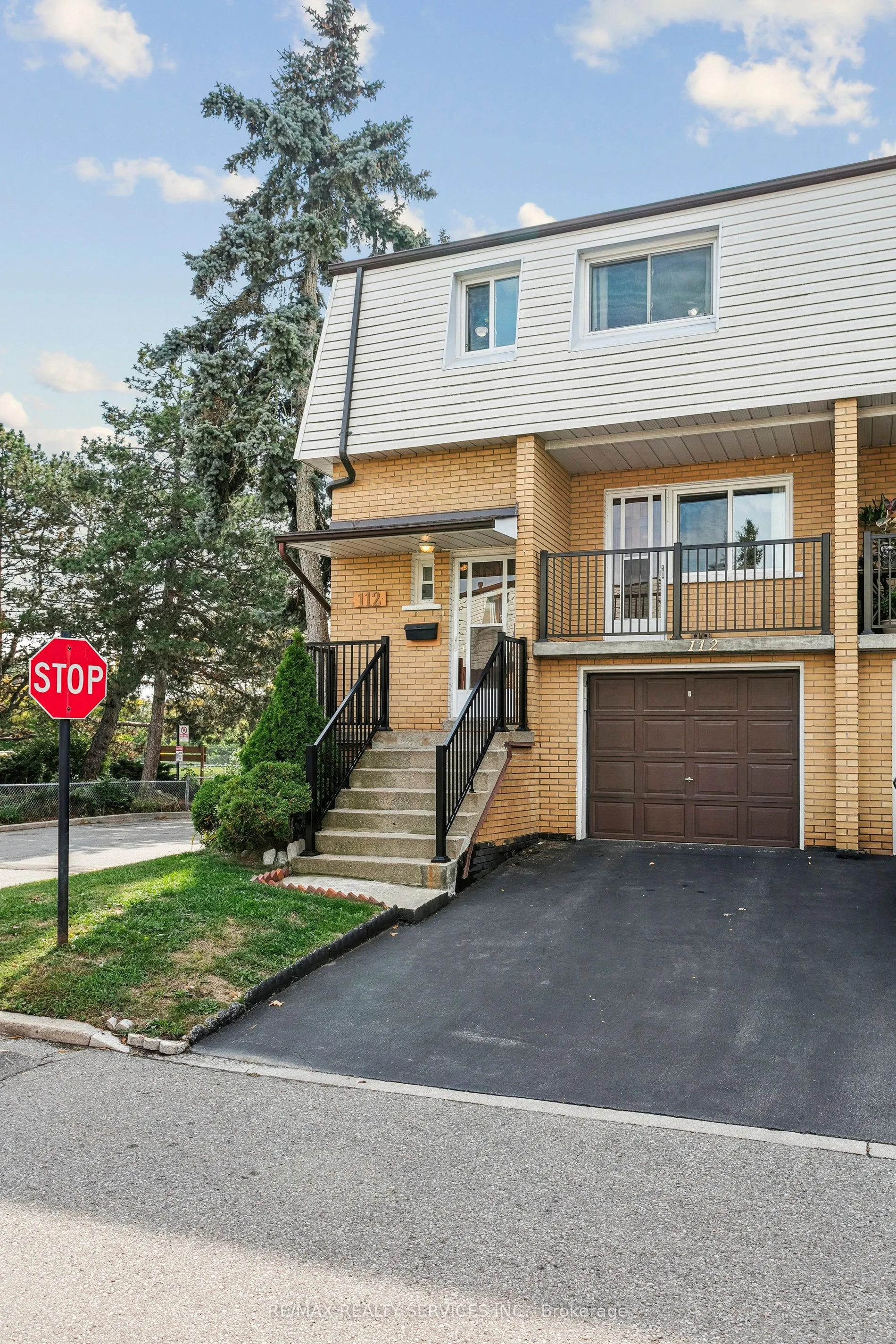 3175 Kirwin Avenue, #112