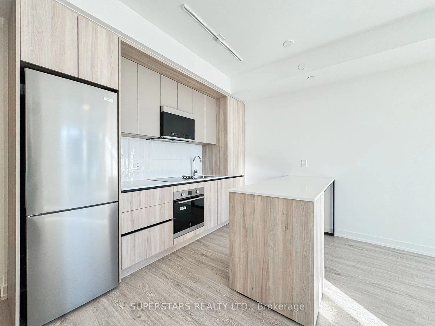 2485 Eglinton Avenue W, #920