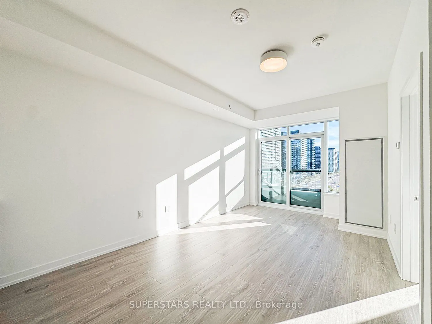 2485 Eglinton Avenue W, #920