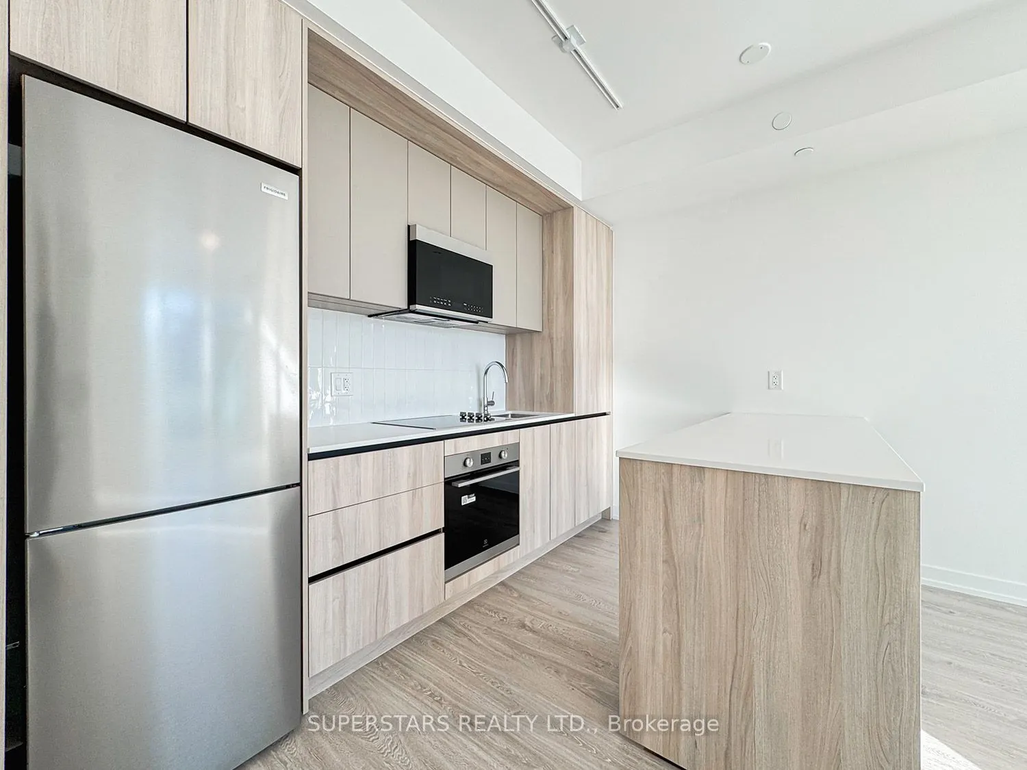 2485 Eglinton Avenue W, #920