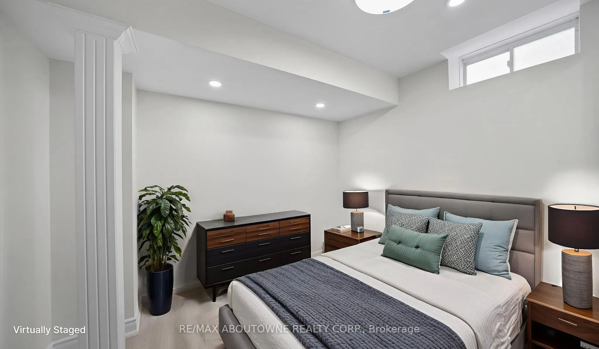 341 Ironside Drive, #Lower