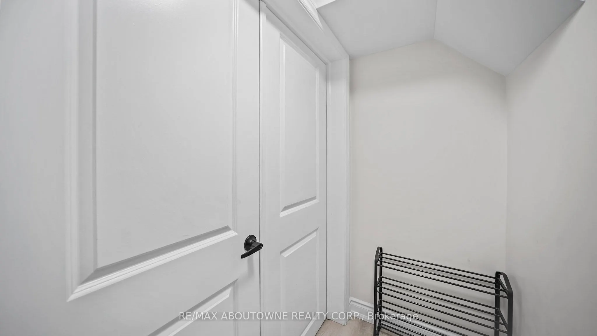 341 Ironside Drive, #Lower