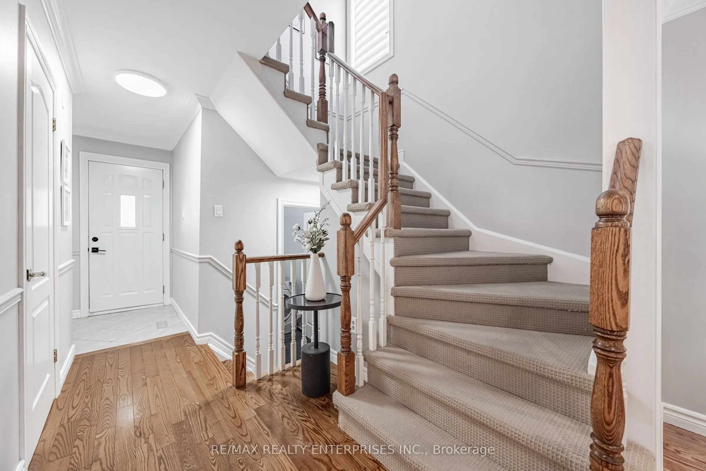 1036 Bridlewood Trail