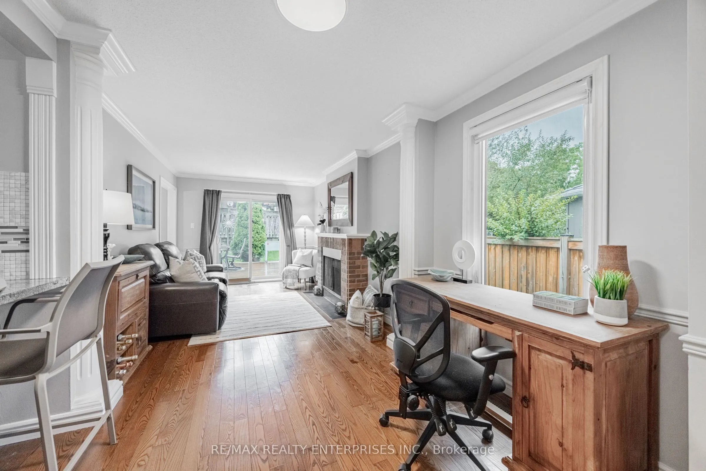 1036 Bridlewood Trail