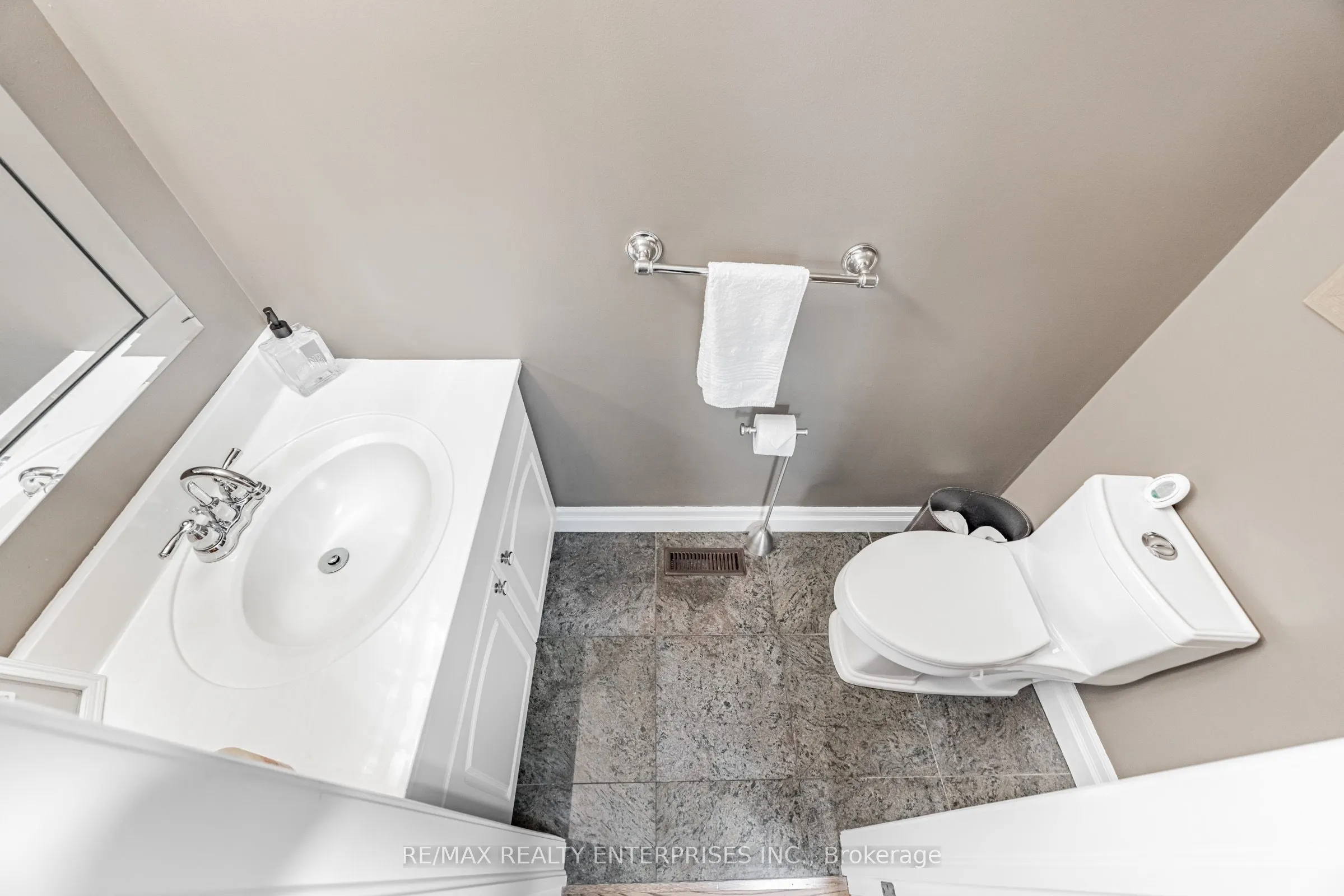 1036 Bridlewood Trail