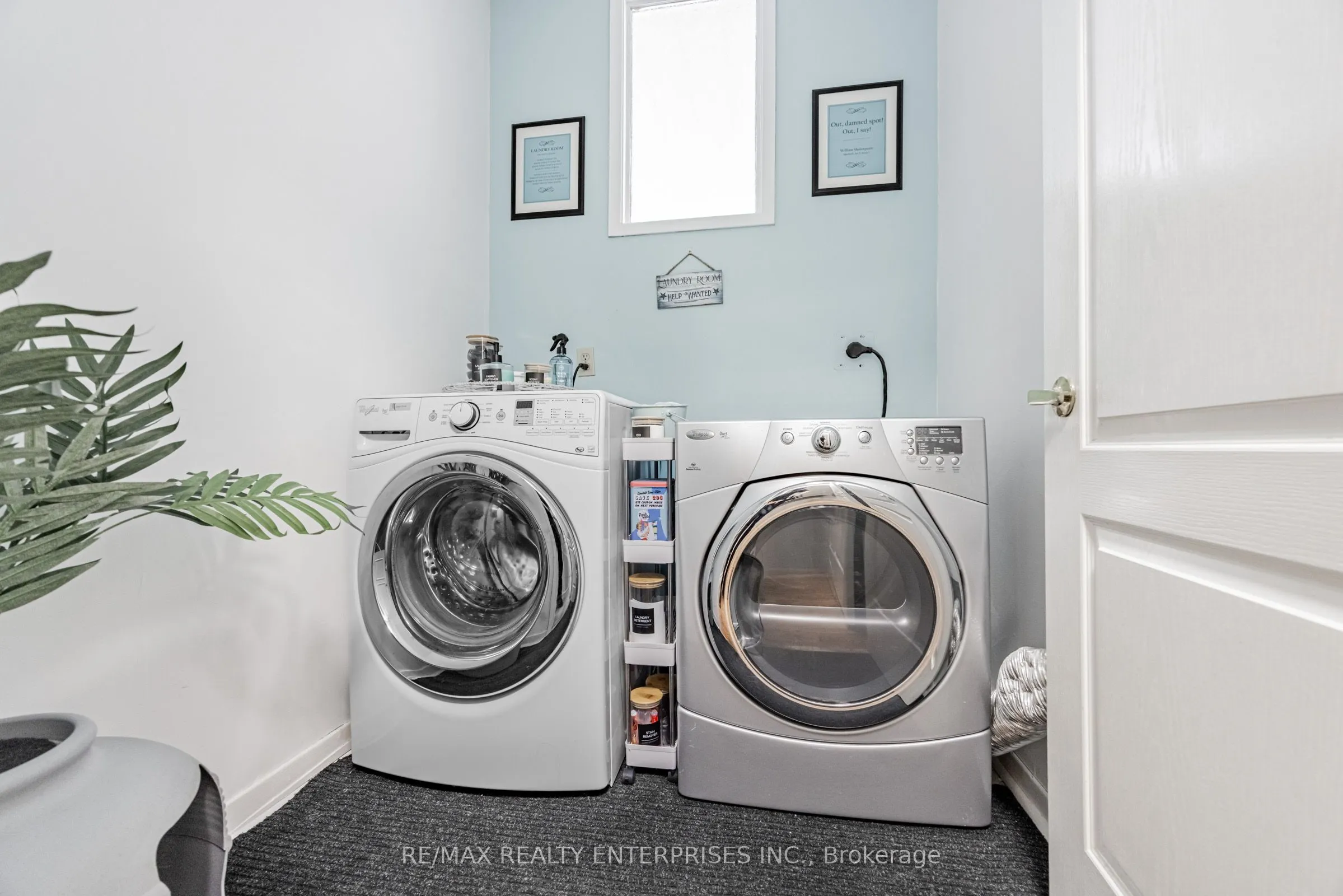 1036 Bridlewood Trail