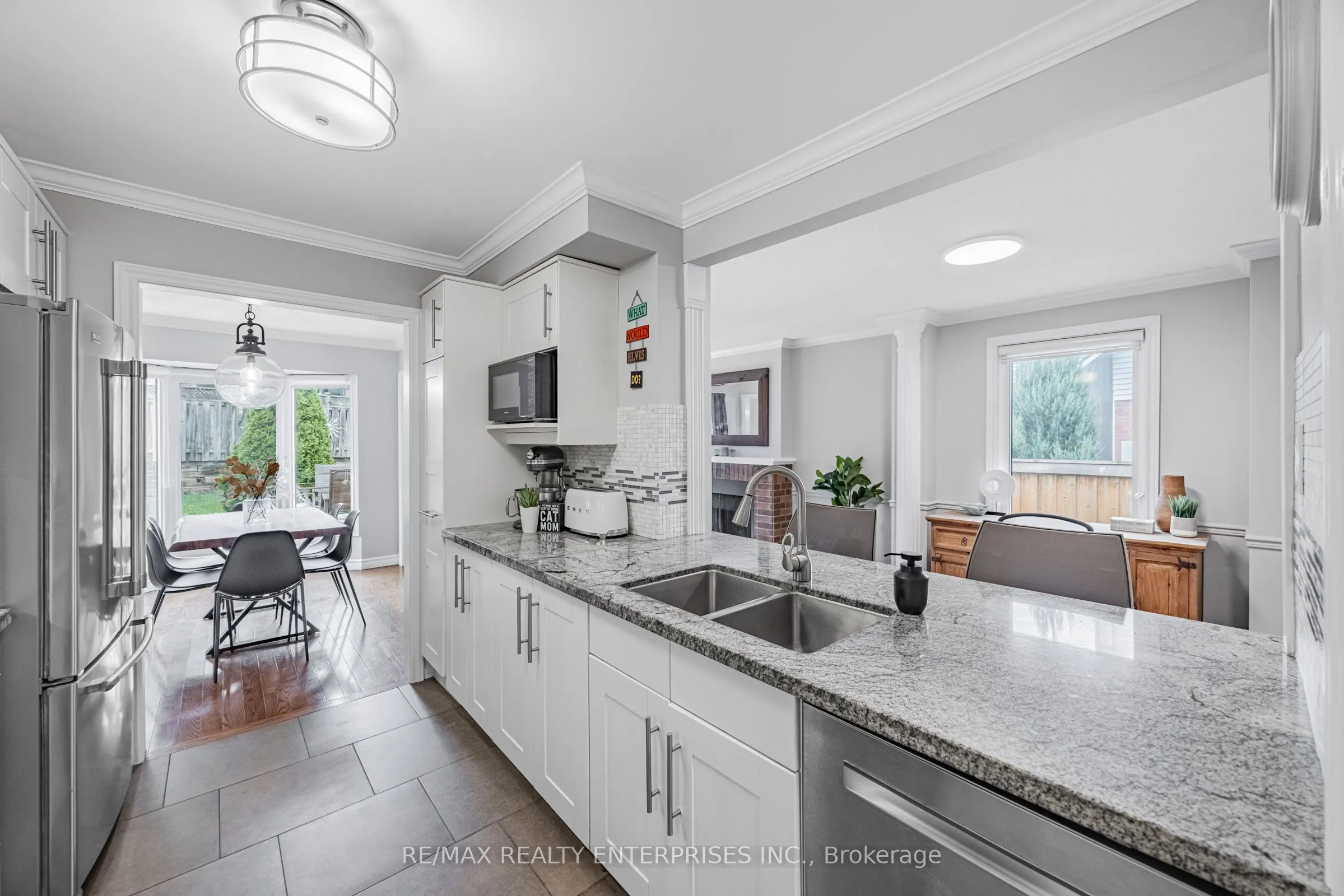1036 Bridlewood Trail