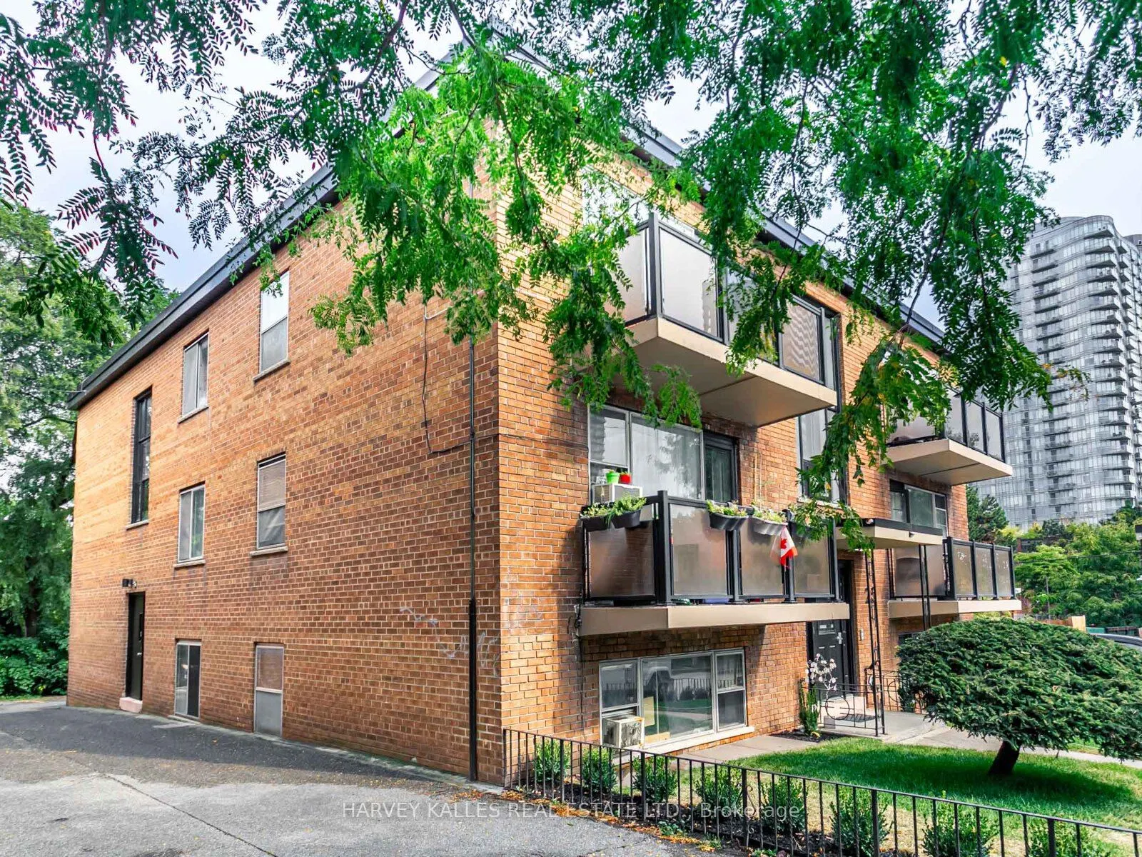 25 Windermere Avenue