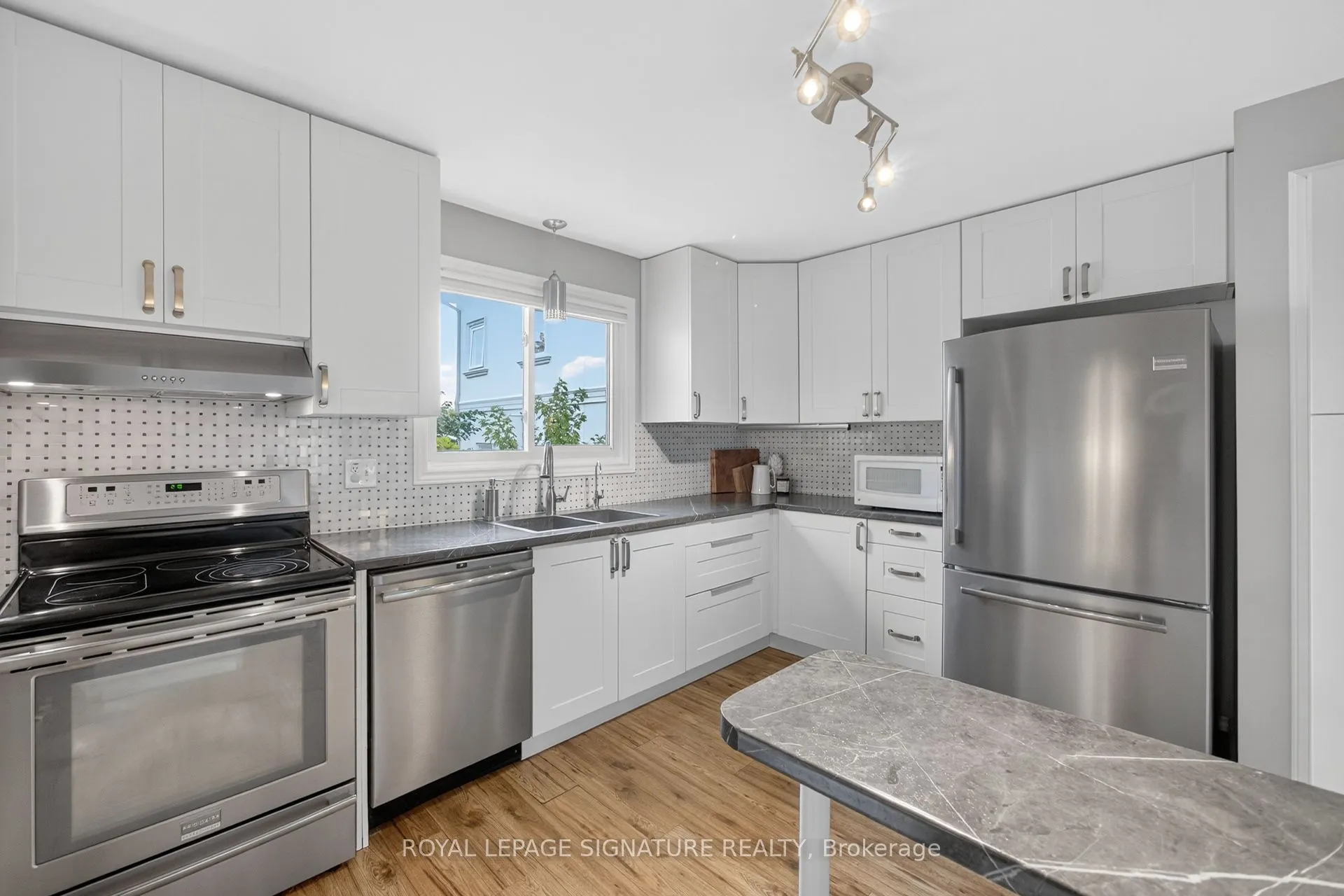 3330 Kings Masting Crescent