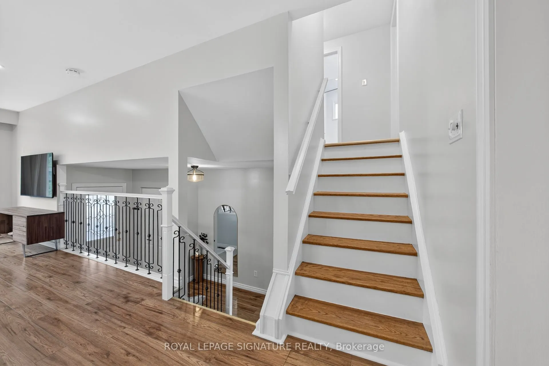 3330 Kings Masting Crescent