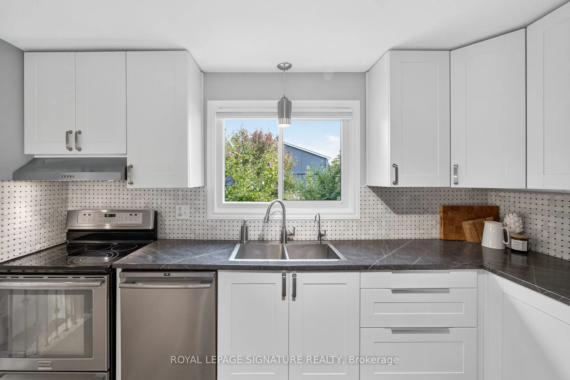 3330 Kings Masting Crescent