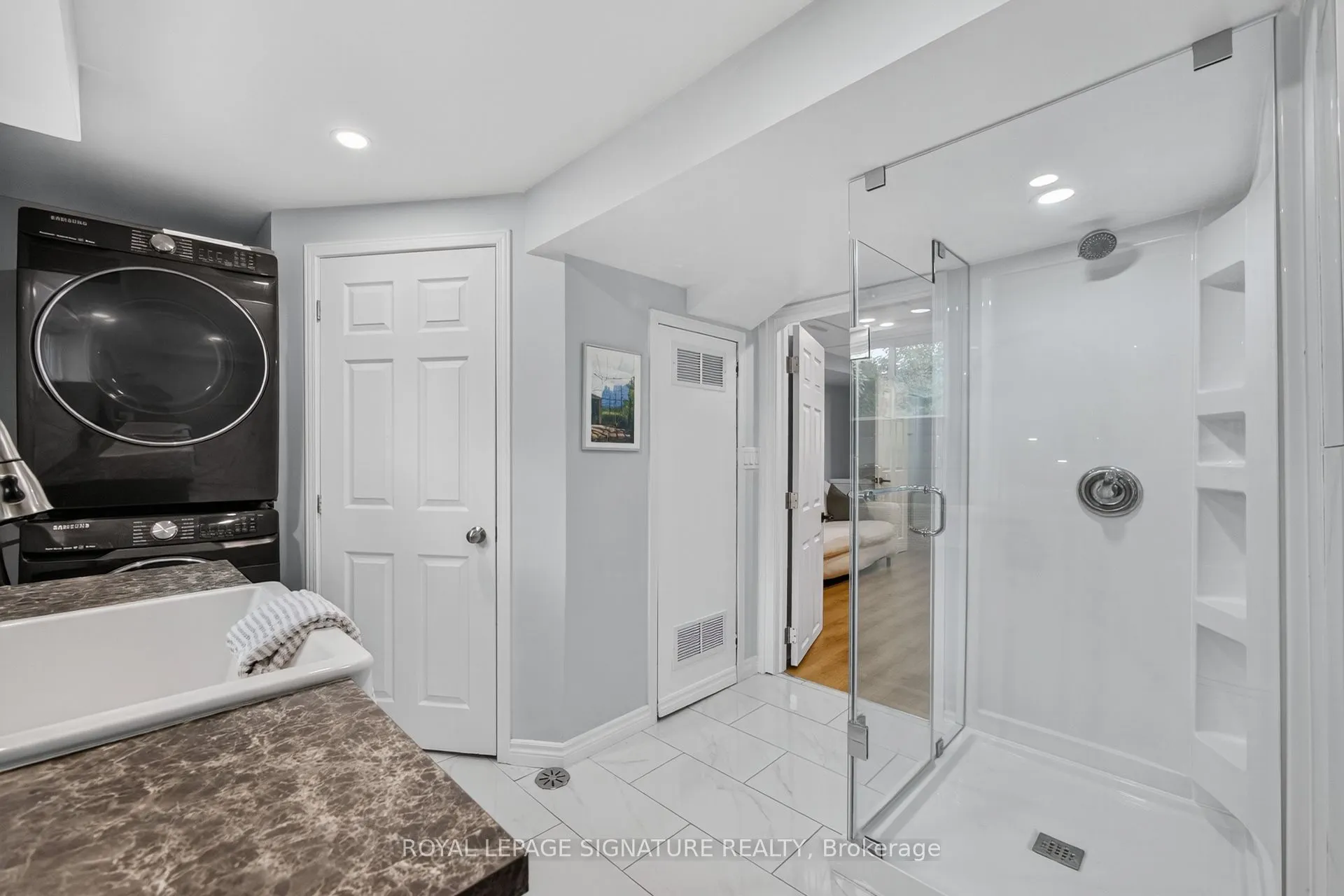 3330 Kings Masting Crescent
