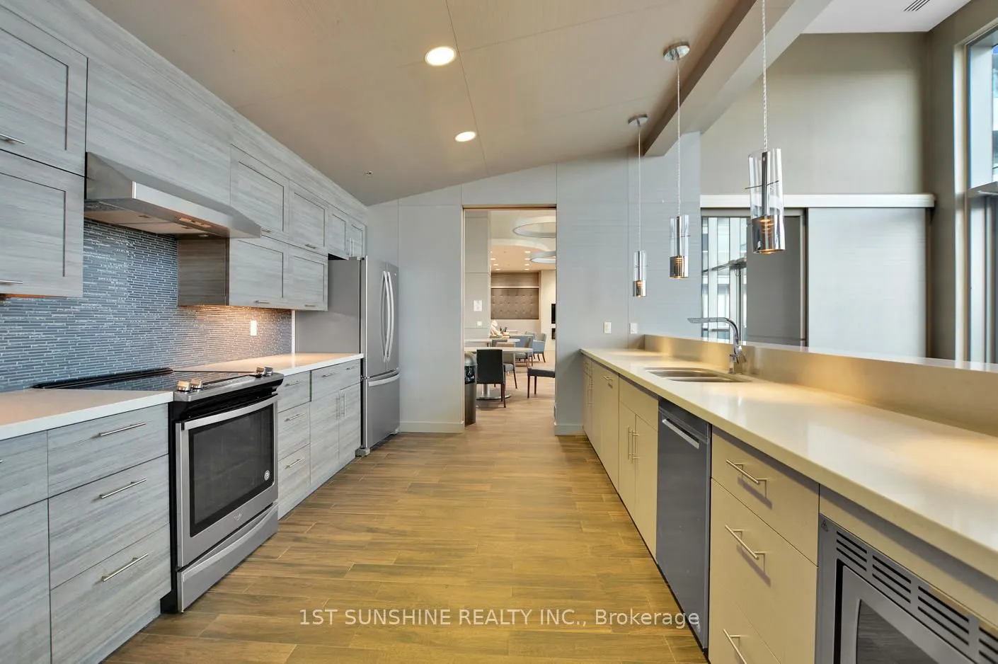 2087 Fairview Street, #2110