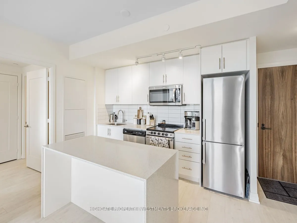 509 Dundas Street, #403