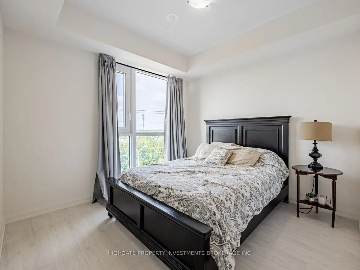 509 Dundas Street, #403