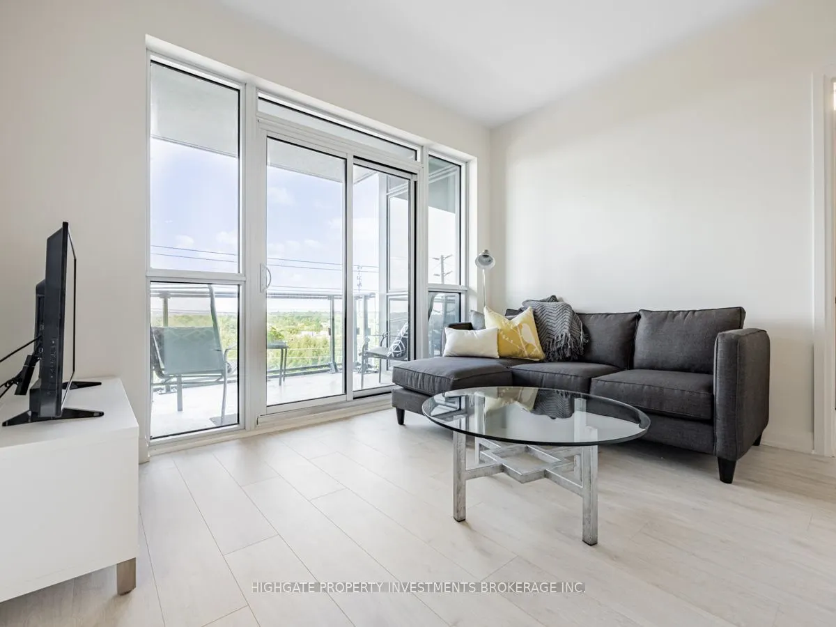 509 Dundas Street, #403