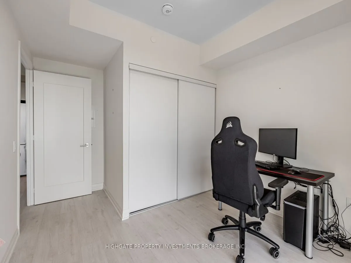509 Dundas Street, #403