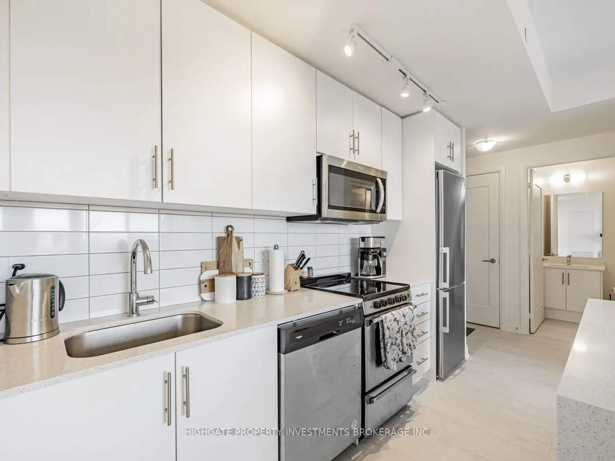 509 Dundas Street, #403