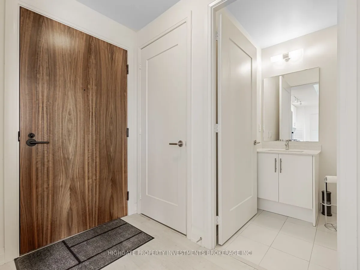509 Dundas Street, #403
