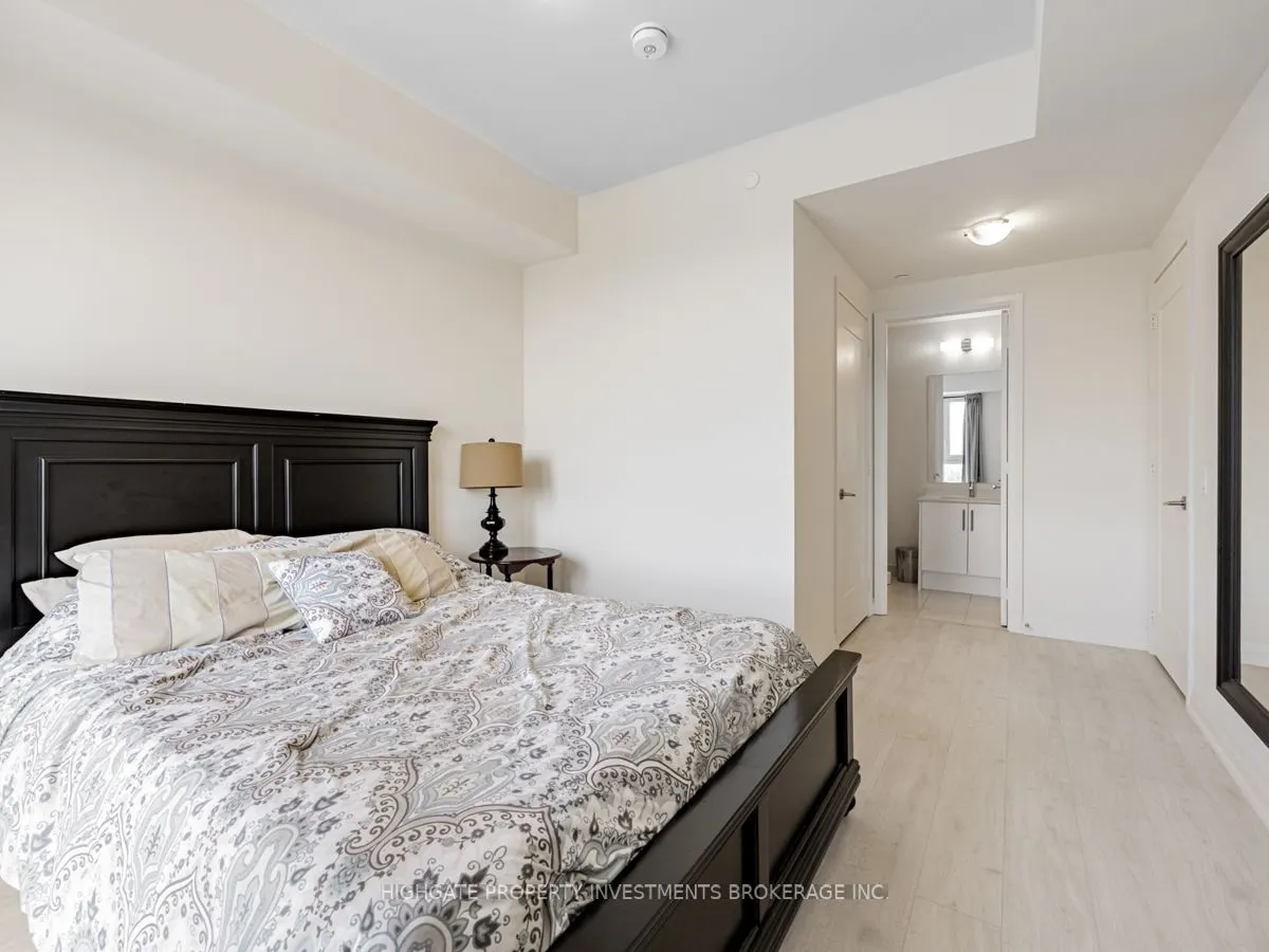 509 Dundas Street, #403