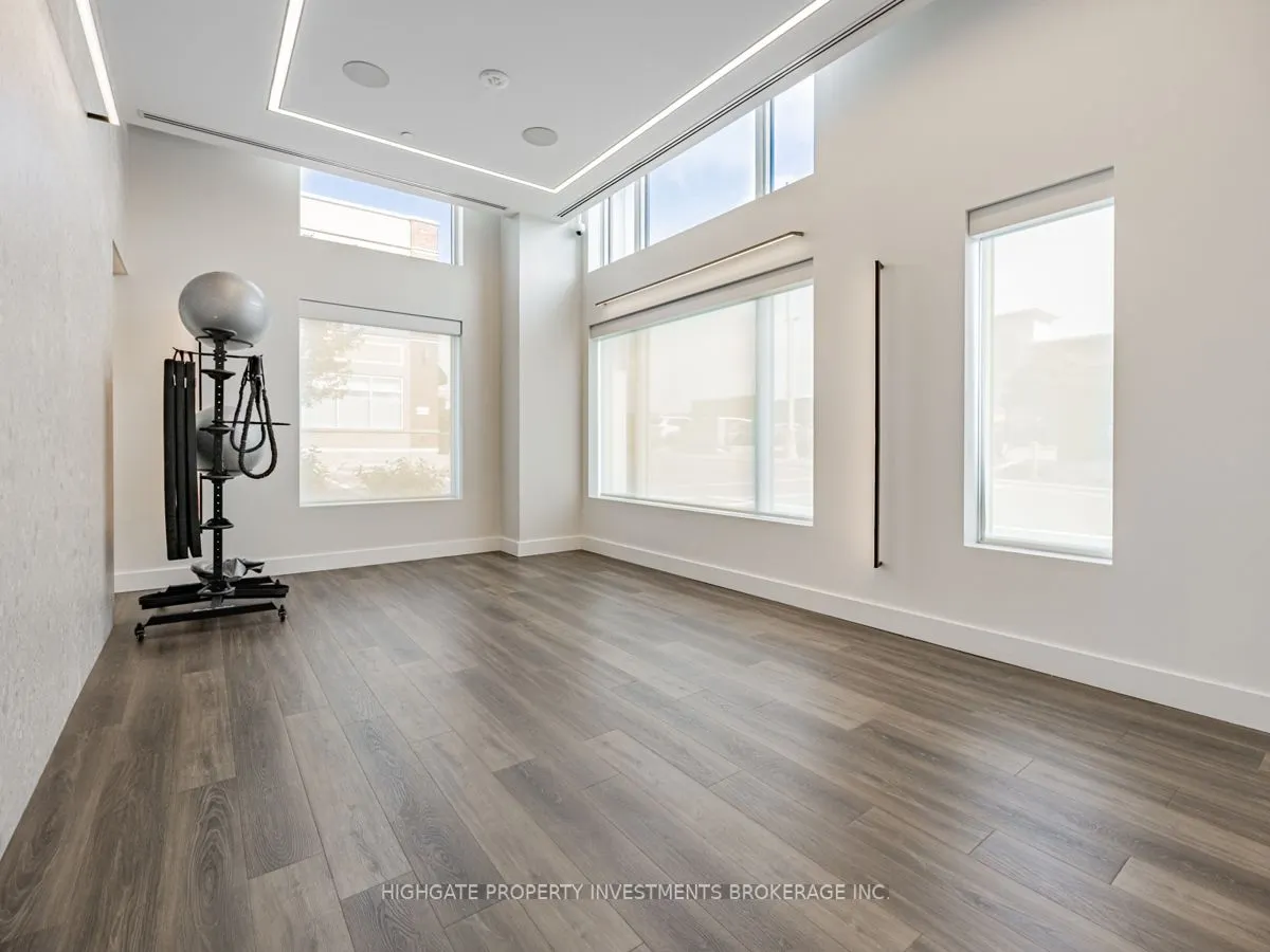509 Dundas Street, #403