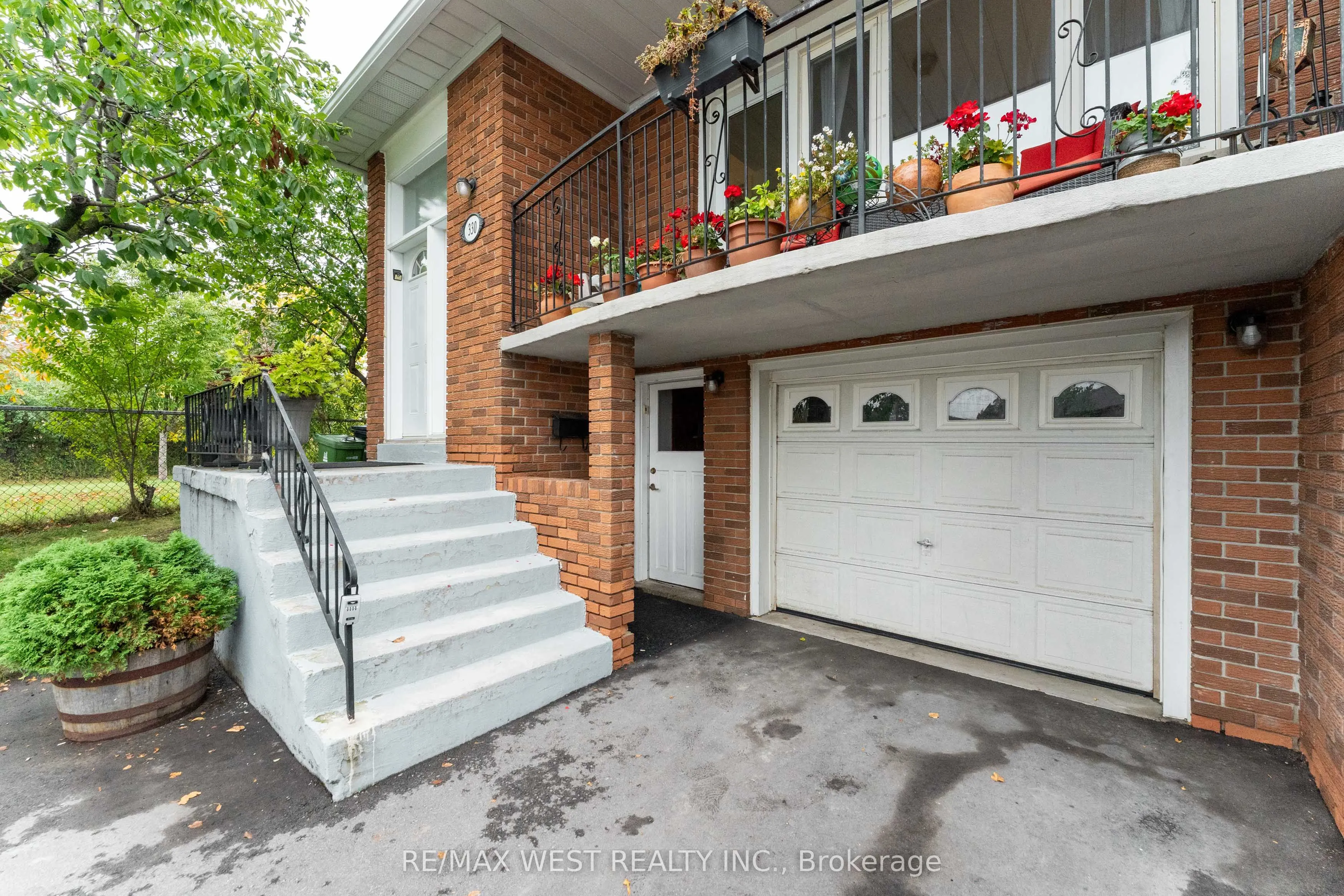 330 Pellatt Avenue