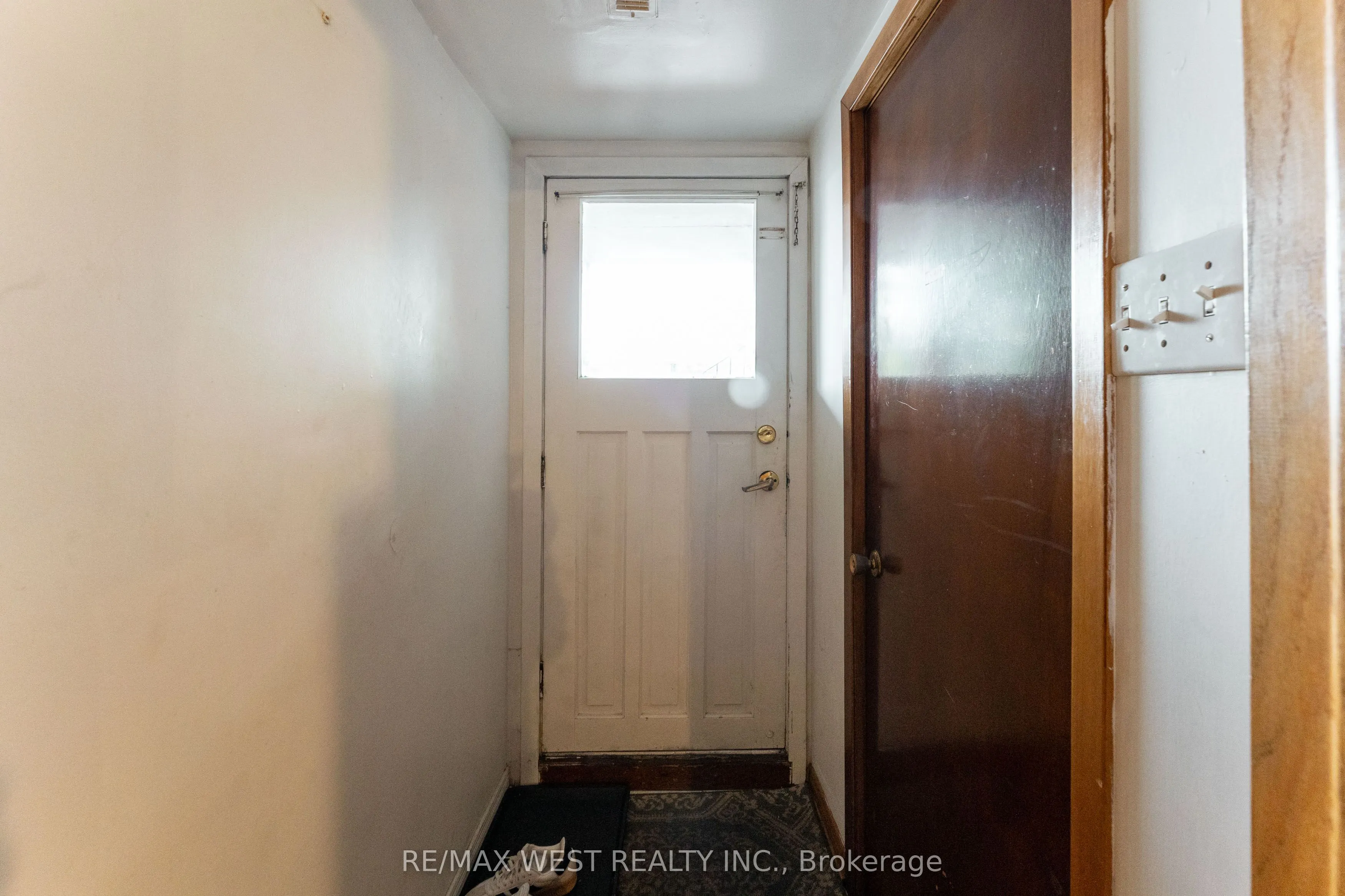 330 Pellatt Avenue