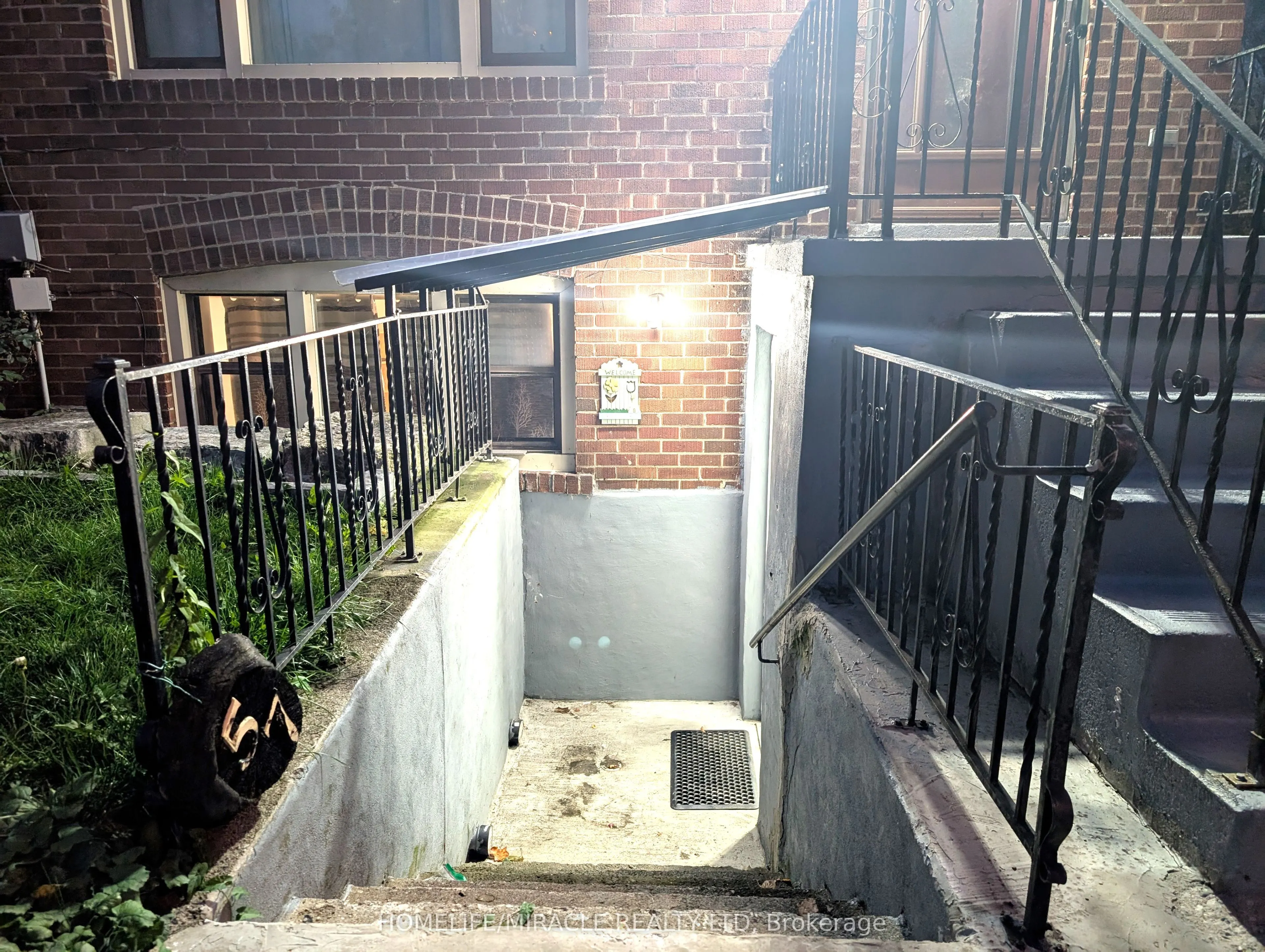 57 Manitoba Street