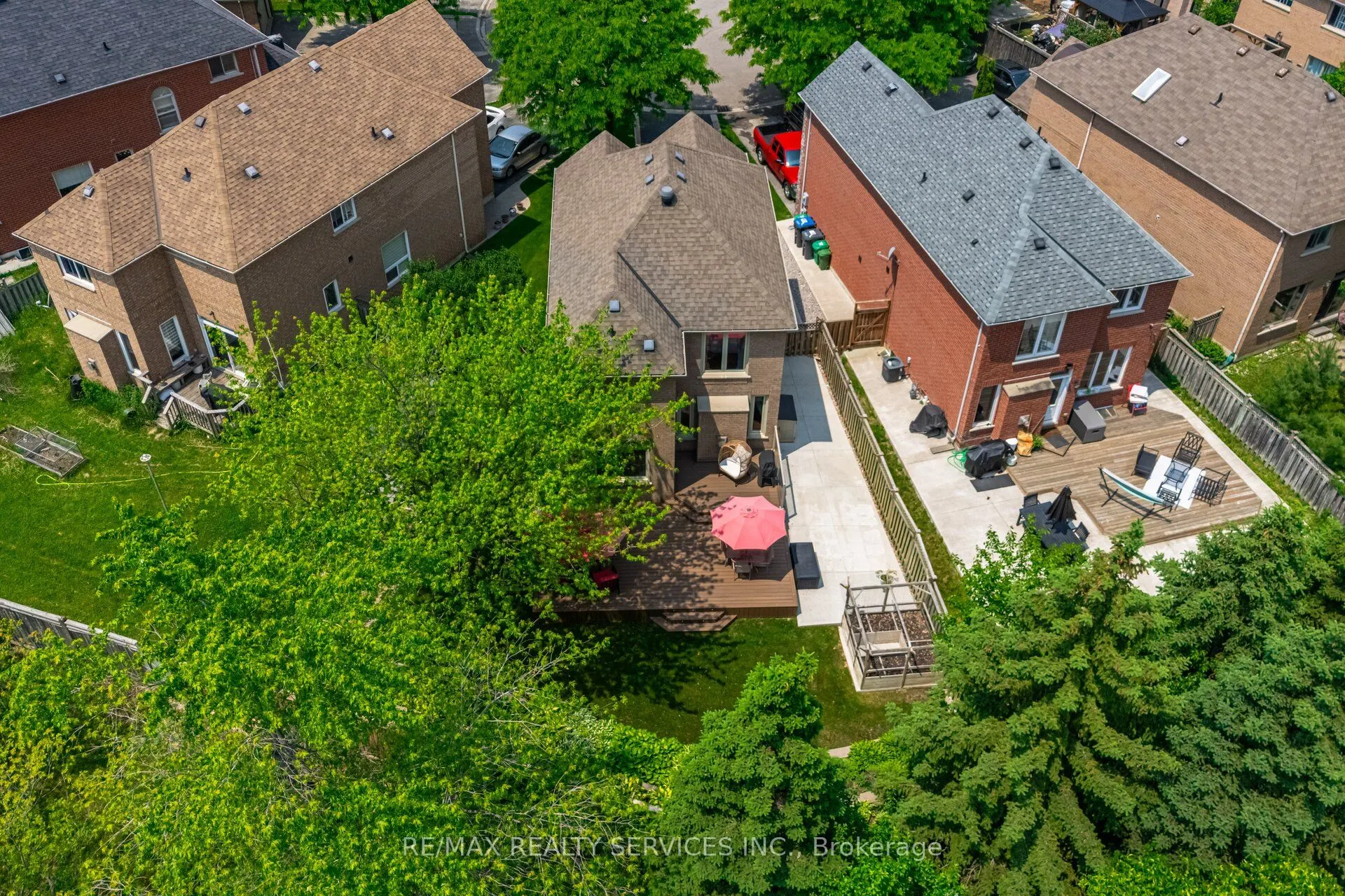 8 Inwood Place