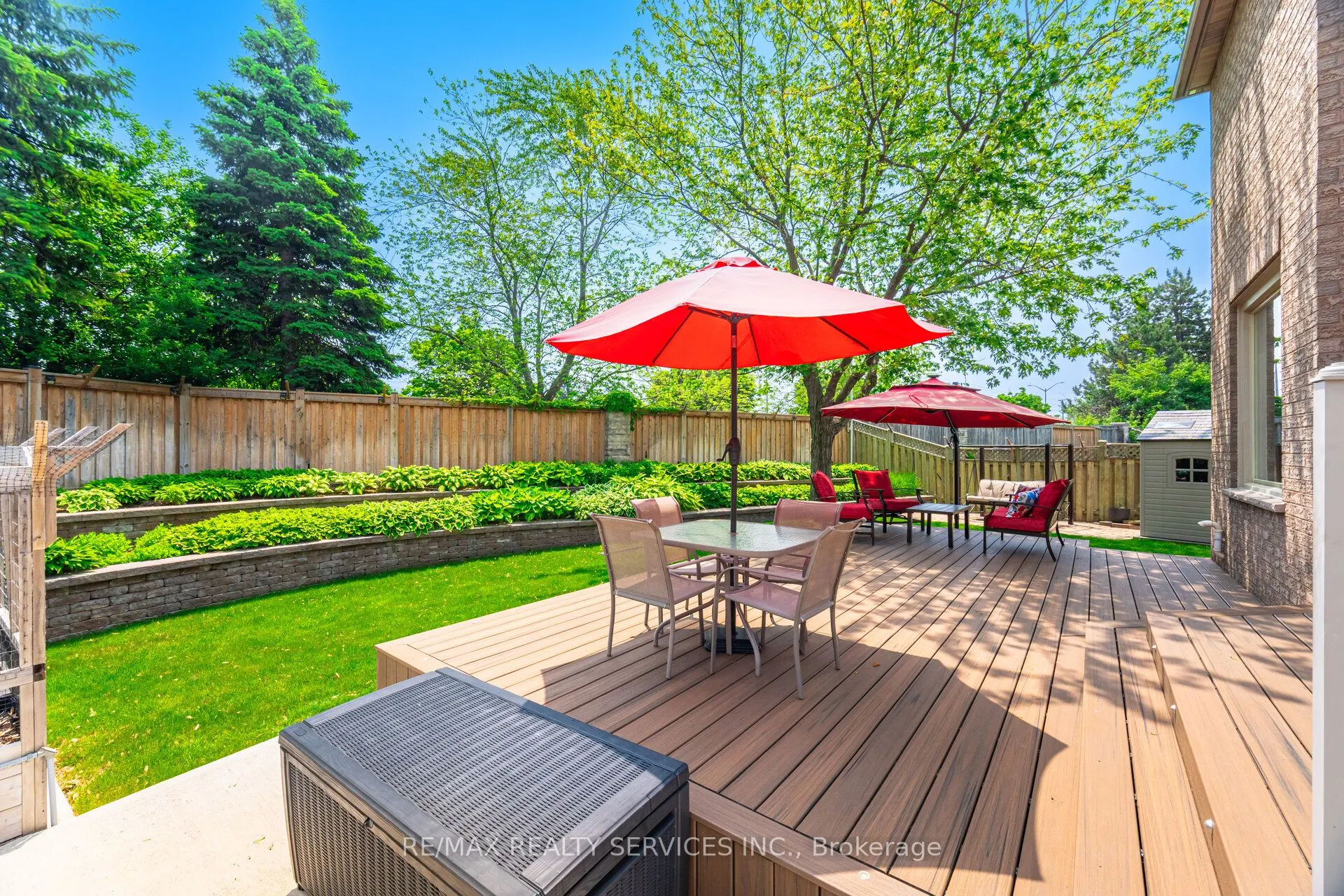 8 Inwood Place