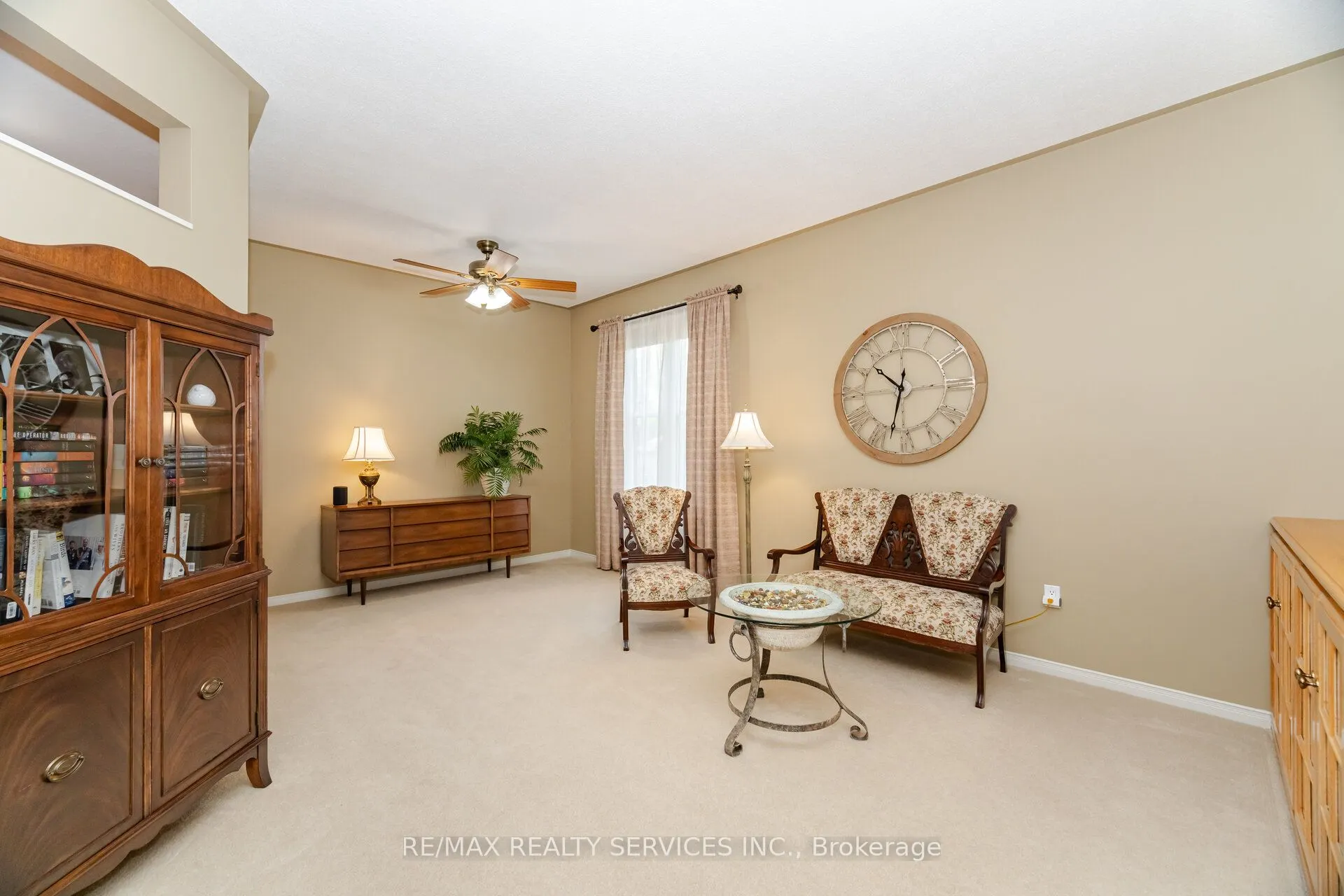 8 Inwood Place