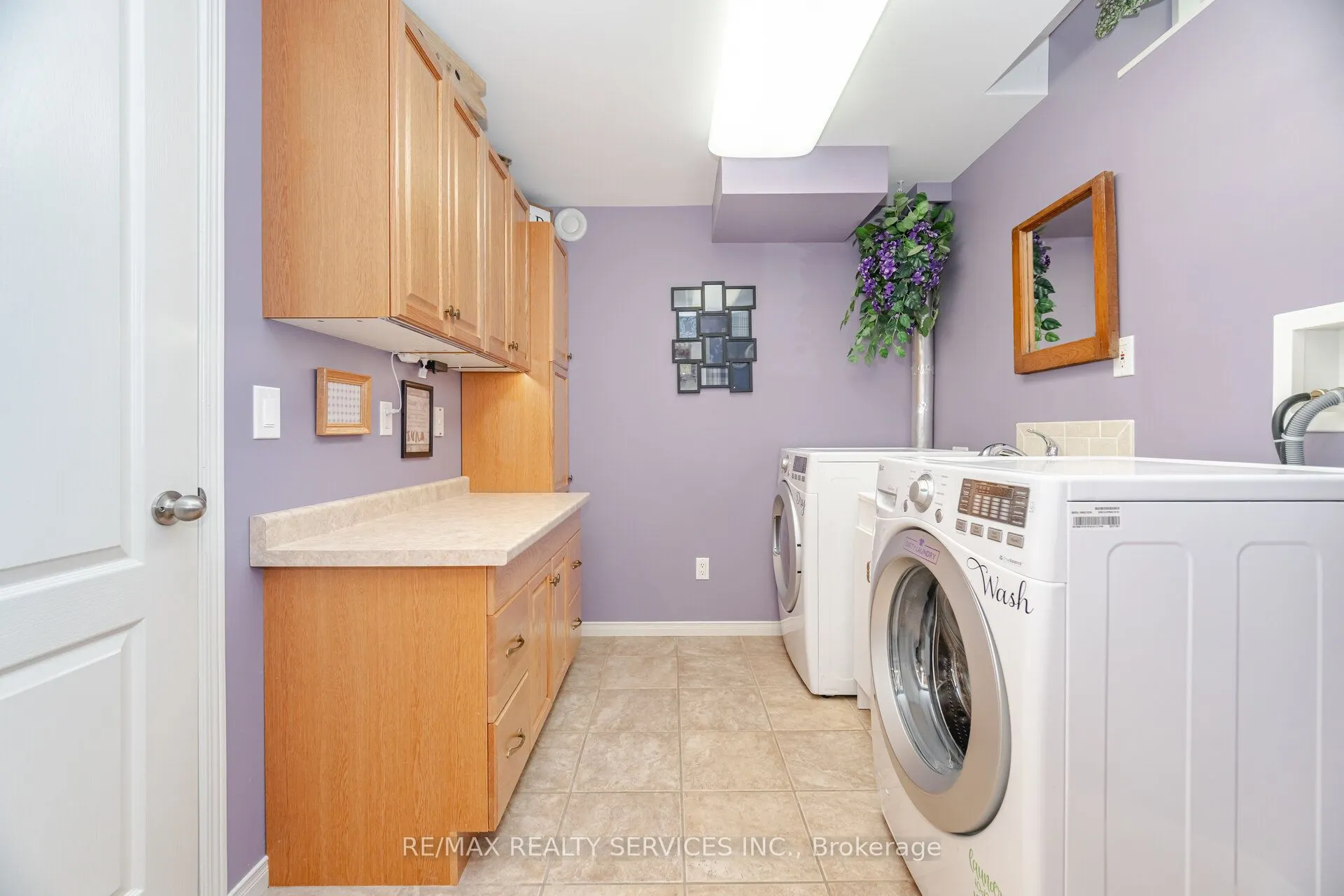 8 Inwood Place