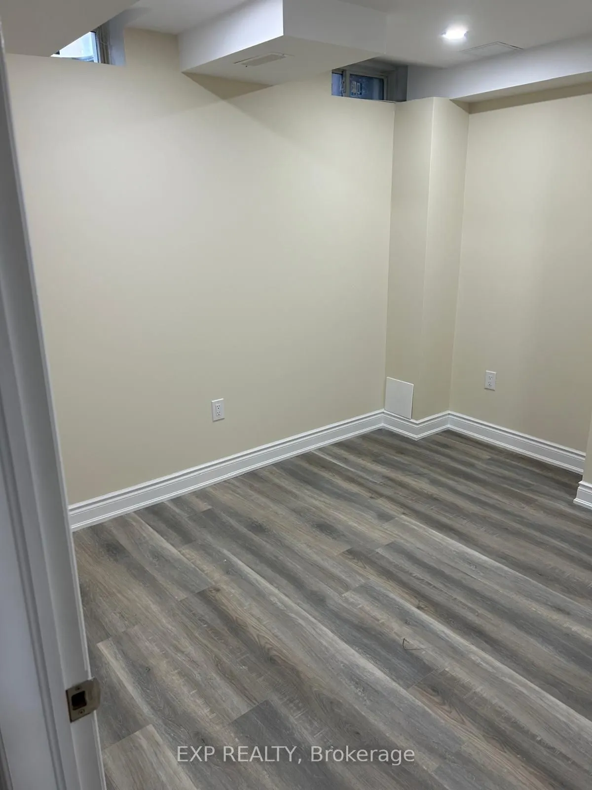 10 Alicewood Grove, #Bsmt