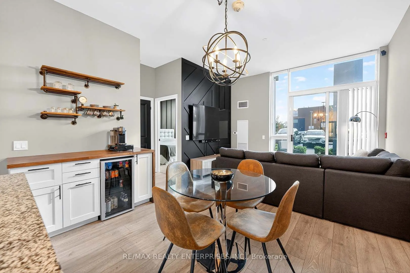 1050 Main Street E, #114