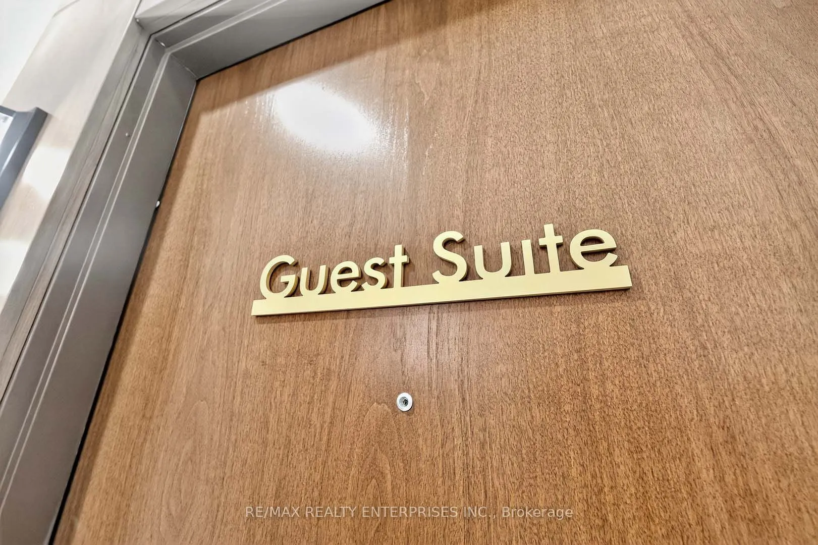 1050 Main Street E, #114