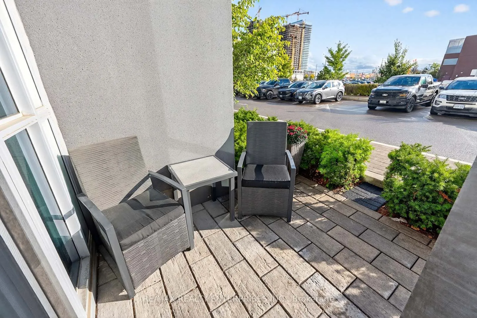 1050 Main Street E, #114