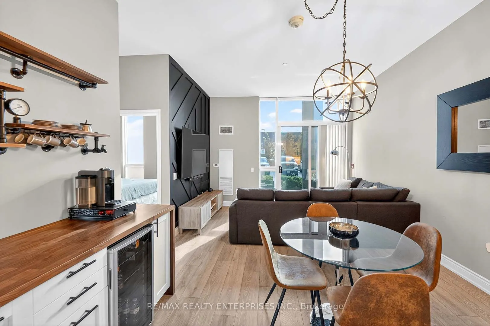 1050 Main Street E, #114