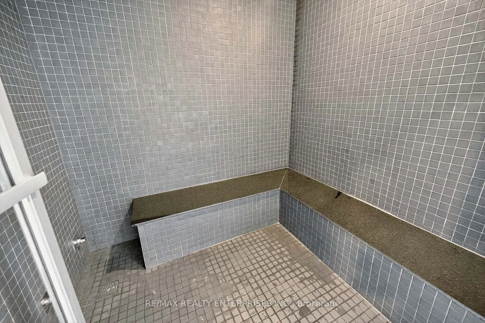 1050 Main Street E, #114