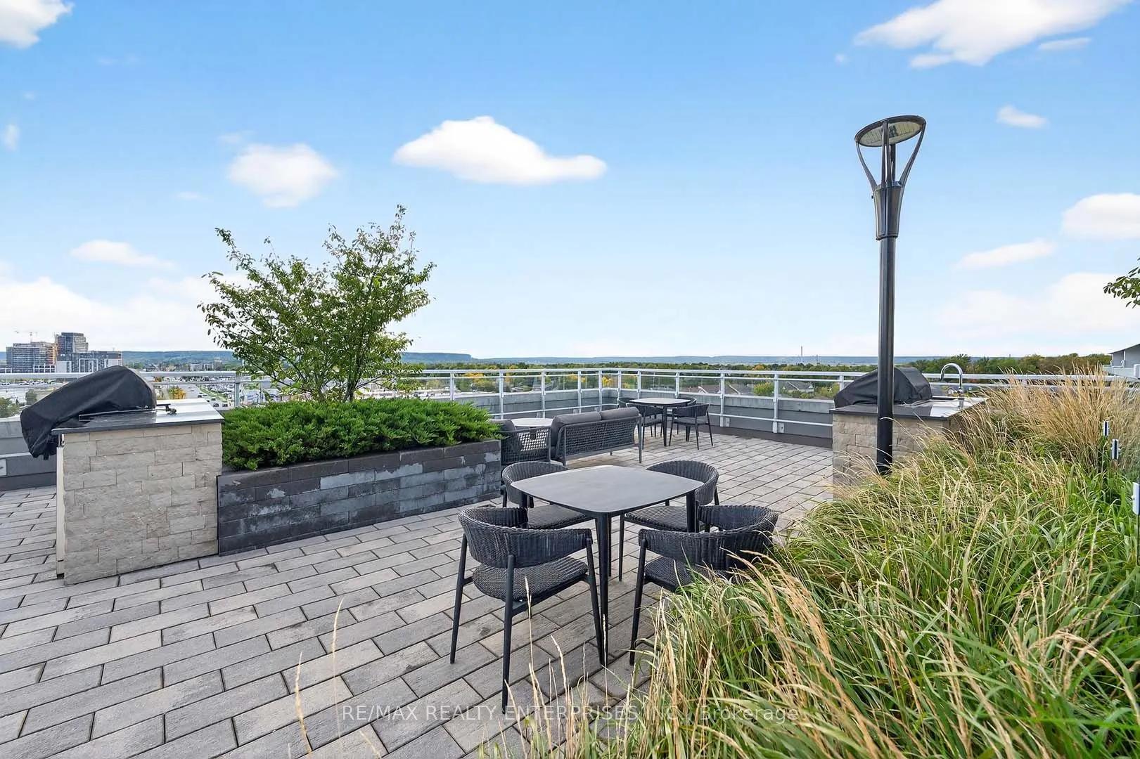 1050 Main Street E, #114