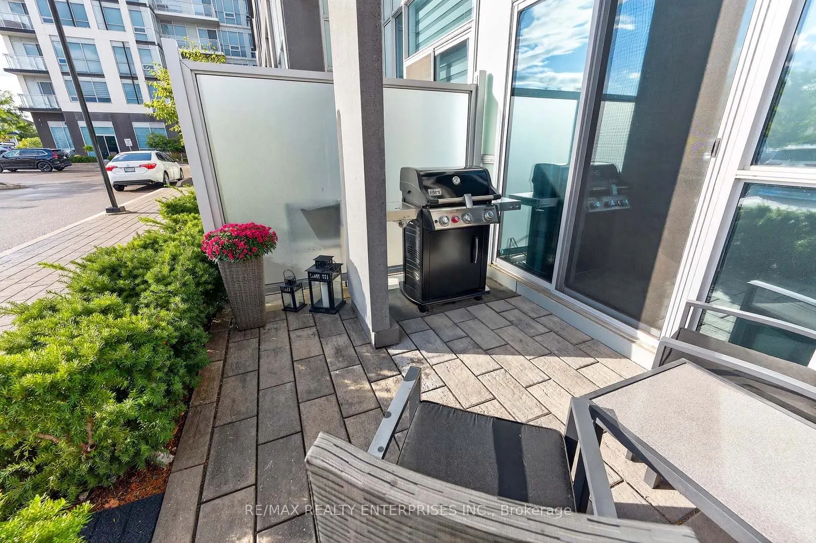 1050 Main Street E, #114
