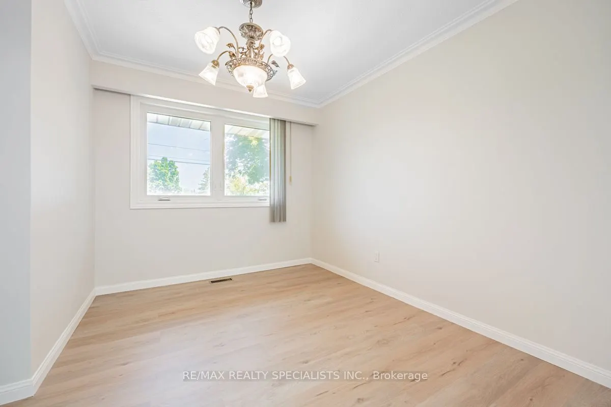 1362 Cawthra Road, #Upper