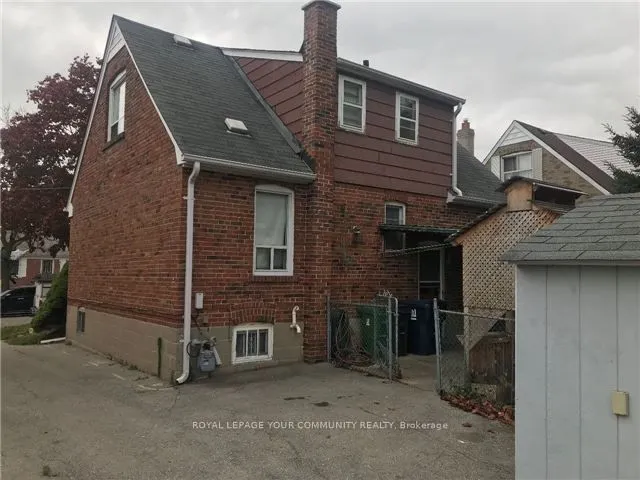 42 Yorkdale Crescent