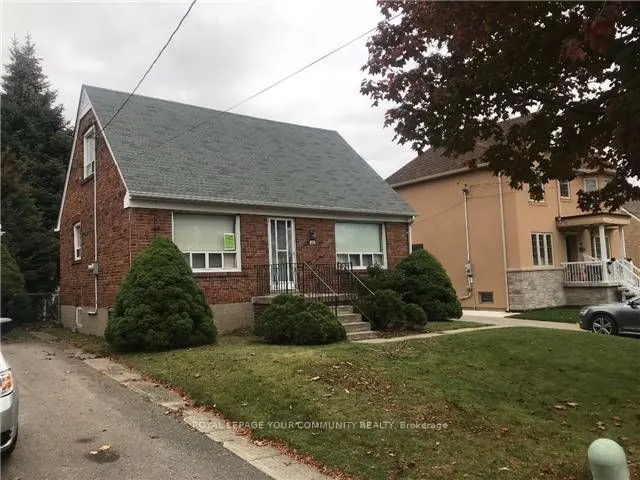42 Yorkdale Crescent