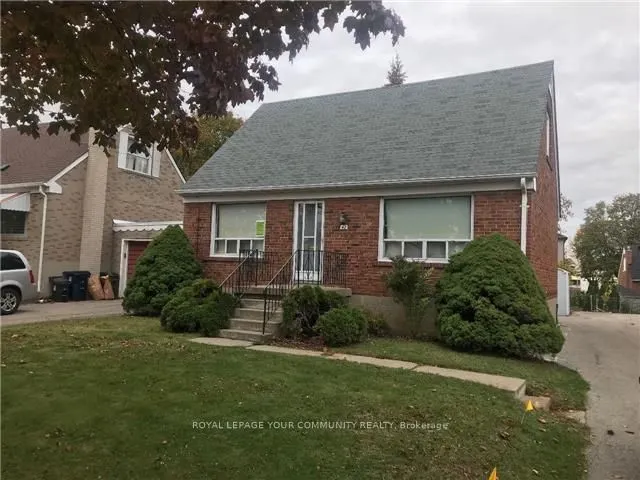 42 Yorkdale Crescent