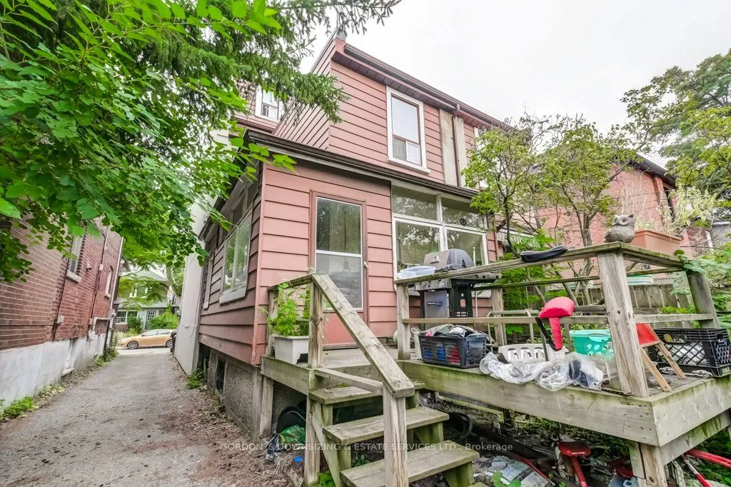 112 Wright Avenue