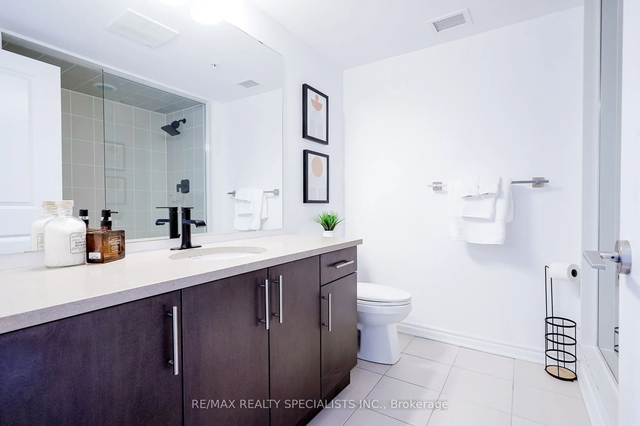 150 Oak Park Boulevard, #513